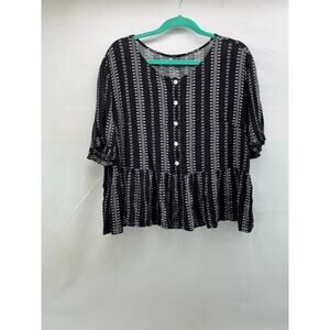 Emery Rose 1XL boho style black and white top